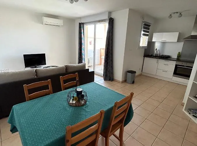 Appartement neuf en résidence avec piscine
